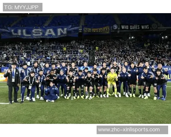 时尚与运动的完美结合足球外套让你在场上场下都能尽显风采